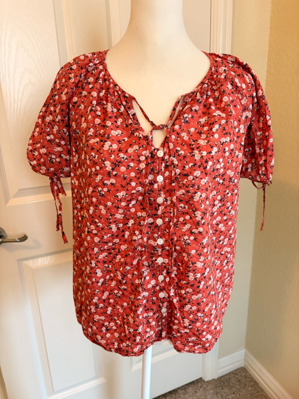 Universal Thread Orange Floral Tie-Neck Button Blouse